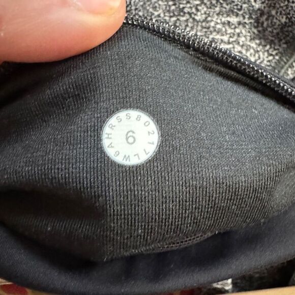 Lululemon Run The Day Crop *23" size 6 - Picture 6 of 7